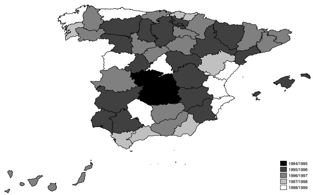 Notes. Panel A shows the levels of enrollment of 14-year-old students across the pre- and post-reform high school system during the transition period. Panel B shows the first school year in which a province reached more than 50% of 14-year-old students enrolled under the post-reform education system. Provinces are shaded from white to black, with darker shades indicating earlier adoption and lighter shades indicating later adoption. Source: Annual Education Statistics reports, Statistical Office of the Education Ministry, multiple years: 1989–2001.